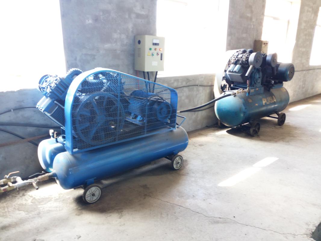 防腐油木桿空氣壓縮機(jī)